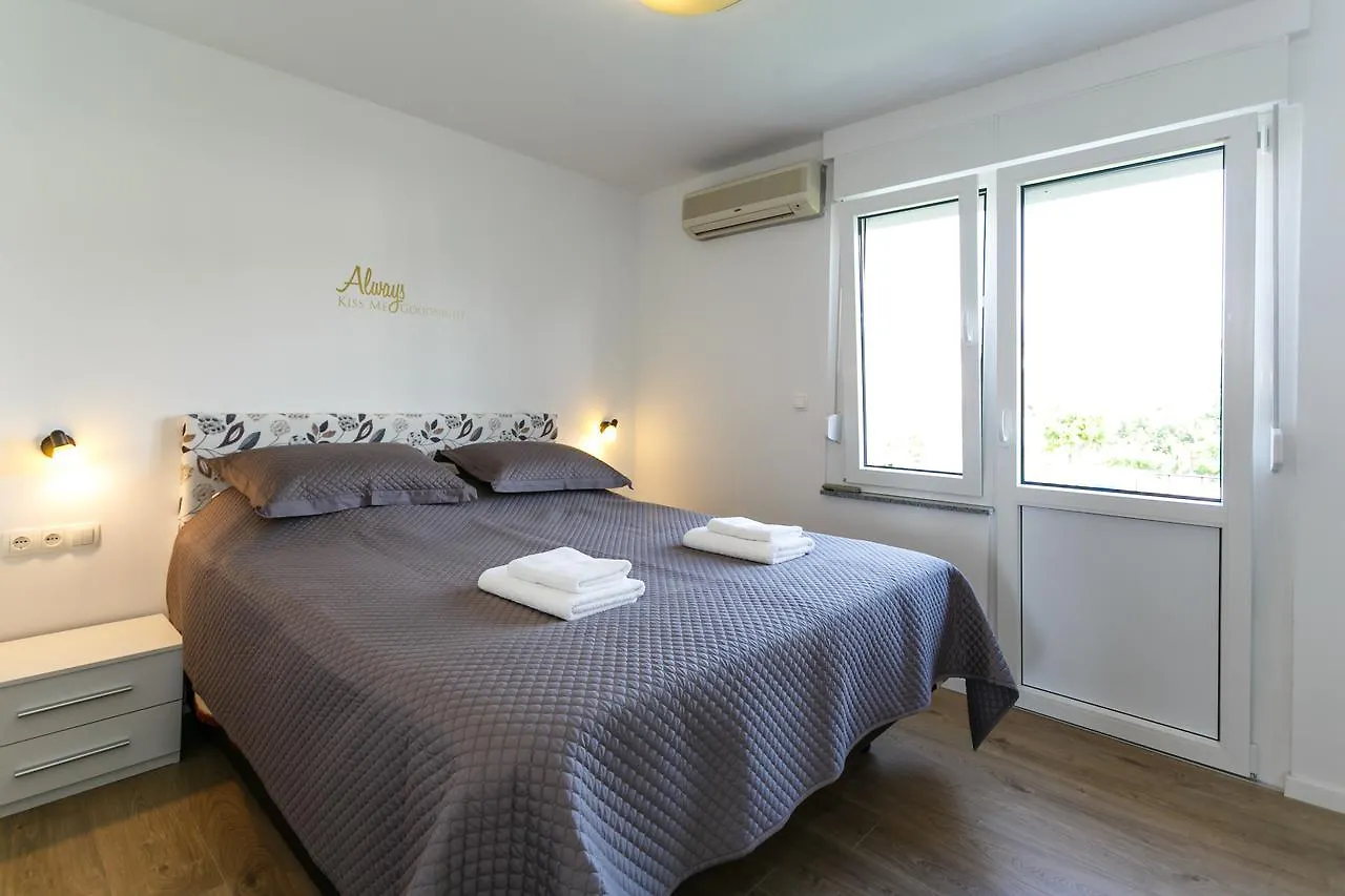 M&M Apartment Krk Town